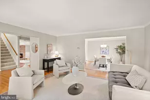8906 Tailcoat Ct, Springfield, VA 22153 - Photo 2