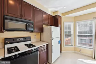 7445 Gillingham Row, Alexandria, VA 22315 - Photo 10
