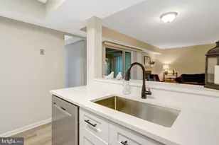 3375 Lakeside View Dr, Falls Church, VA 22041 - Photo 18