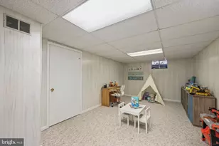 9217 Rockefeller Ln, Springfield, VA 22153 - Photo 30