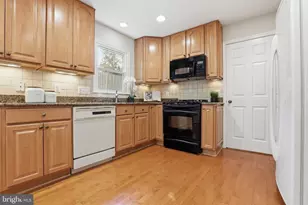 219 Apple Blossom Ct, Vienna, VA 22181 - Photo 20