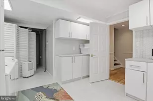 7257 McLean Commons Ln, McLean, VA 22101 - Photo 38