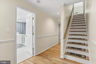 7257 McLean Commons Ln, McLean, VA 22101 - Photo 36