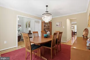 7257 McLean Commons Ln, McLean, VA 22101 - Photo 16