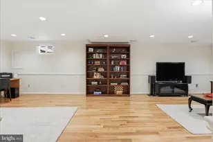 7257 McLean Commons Ln, McLean, VA 22101 - Photo 40