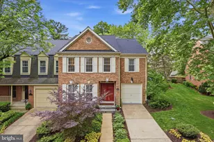 7257 McLean Commons Ln, McLean, VA 22101 - Photo 2