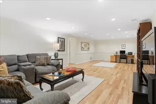 7257 McLean Commons Ln, McLean, VA 22101 - Photo 42