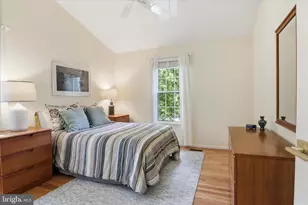 7257 McLean Commons Ln, McLean, VA 22101 - Photo 34