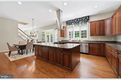 11693 Caris Glenne Drive, Herndon, VA 20170 - Photo 6