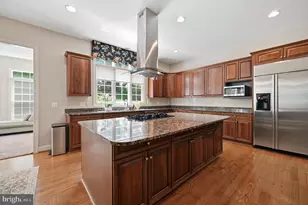 11693 Caris Glenne Dr, Herndon, VA 20170 - Photo 18