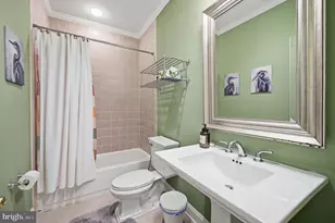 11693 Caris Glenne Dr, Herndon, VA 20170 - Photo 40