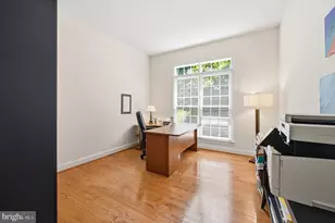 11693 Caris Glenne Dr, Herndon, VA 20170 - Photo 12