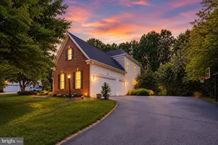11693 Caris Glenne Dr, Herndon, VA 20170 - Photo 2