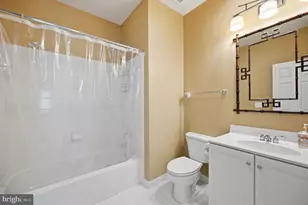 11693 Caris Glenne Dr, Herndon, VA 20170 - Photo 32