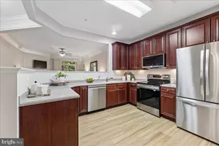 7880 Rolling Woods Ct, Springfield, VA 22152 - Photo 6