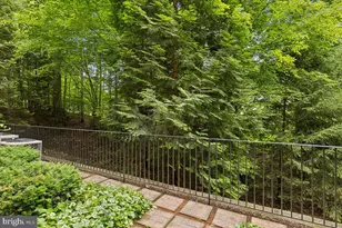 7880 Rolling Woods Ct, Springfield, VA 22152 - Photo 34