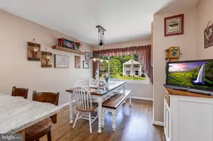 6006 Merryvale Ct, Springfield, VA 22152 - Photo 6
