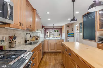 6006 Merryvale Court, Springfield, VA 22152 - Photo 12
