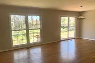 8523 Tysons Ct, Vienna, VA 22182 - Photo 4