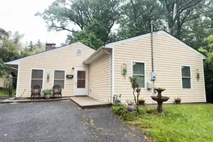 7135 Oak Ridge Rd, Falls Church, VA 22042 - Photo 1