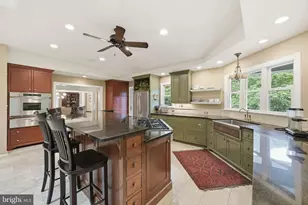 11744 Stuart Mill Rd, Oakton, VA 22124 - Photo 22