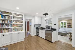 11744 Stuart Mill Rd, Oakton, VA 22124 - Photo 14