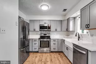 7612 Whitly Wy, Lorton, VA 22079 - Photo 12