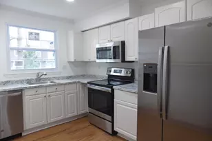 10598 Reed's Landing Cir, Burke, VA 22015 - Photo 2