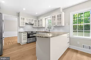 4030 Hadley Ln, Fairfax, VA 22032 - Photo 10
