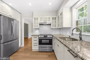 4030 Hadley Ln, Fairfax, VA 22032 - Photo 12