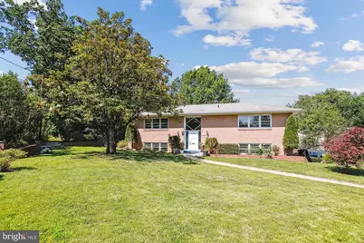 7108 Waldorf Lane, Falls Church, VA 22046 - Photo 4