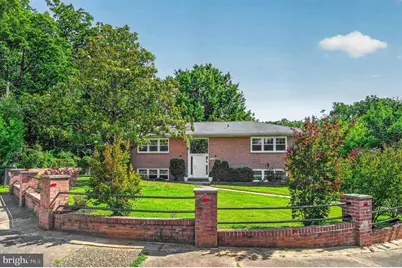7108 Waldorf Lane, Falls Church, VA 22046 - Photo 6