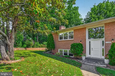 7108 Waldorf Lane, Falls Church, VA 22046 - Photo 8