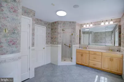 813 Blacks Hill Road, Great Falls, VA 22066 - Photo 32