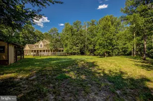813 Blacks Hill Rd, Great Falls, VA 22066 - Photo 82