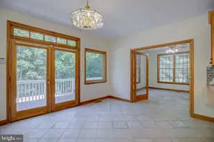 813 Blacks Hill Rd, Great Falls, VA 22066 - Photo 32