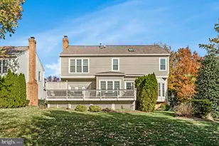 9733 Hidden Valley Rd, Vienna, VA 22181 - Photo 8
