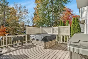 9733 Hidden Valley Rd, Vienna, VA 22181 - Photo 6