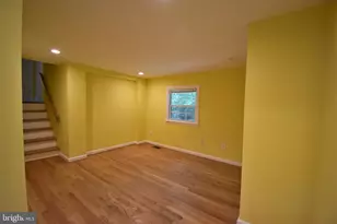 7804 Ridgewood Dr, Annandale, VA 22003 - Photo 10