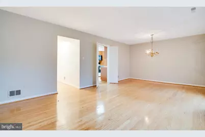 3783 Persimmon Circle, Fairfax, VA 22031 - Photo 8