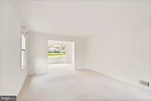 7109 Davis Ct, McLean, VA 22101 - Photo 10