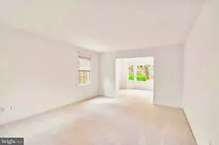7109 Davis Ct, McLean, VA 22101 - Photo 8