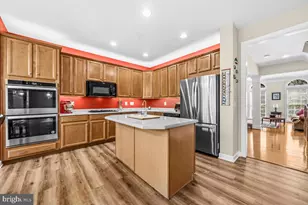 8058 Samuel Wallis St, Lorton, VA 22079 - Photo 10