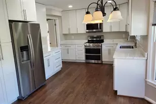 12421 Wendell Holmes Rd, Herndon, VA 20171 - Photo 6