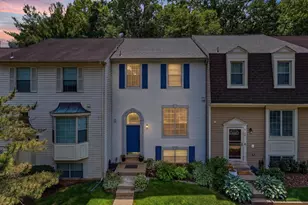 5742 Burke Towne Ct, Burke, VA 22015 - Photo 4