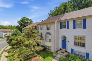 5742 Burke Towne Ct, Burke, VA 22015 - Photo 2
