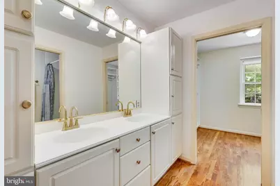 1427 Laurel Road, Vienna, VA 22182 - Photo 32