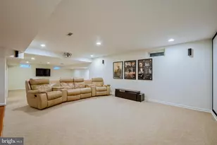 4907 Elsa Ct, Fairfax, VA 22030 - Photo 44