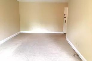 2300 Pimmit Dr, Falls Church, VA 22043 - Photo 4