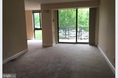 2300 Pimmit Drive #204, Falls Church, VA 22043 - Photo 2